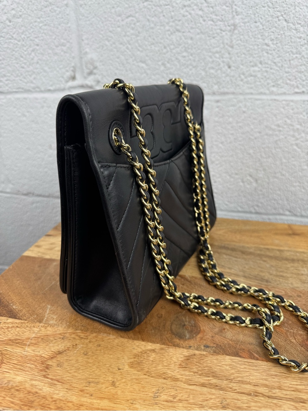 Tory Burch Fleming Small Convertible Shoulder Bag –Black Chevron Quilted Leather - Picture 4 of 14